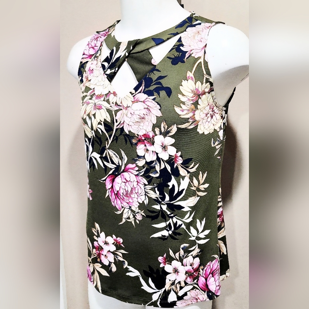 NWT NY&Company 7th Avenue Studio Design Sleeveless Top Size Large (Green)